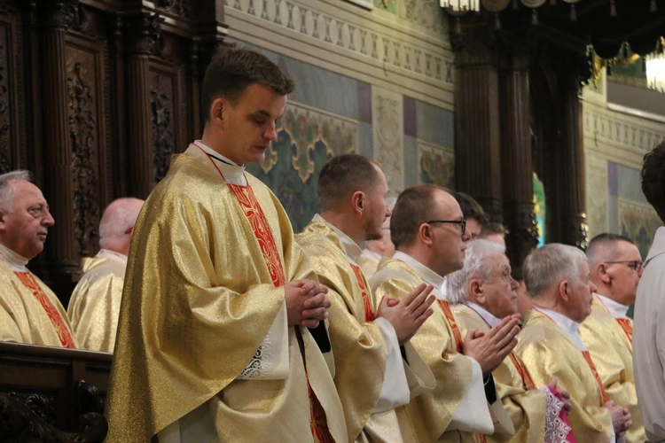 Płock. Msza Krzyżma