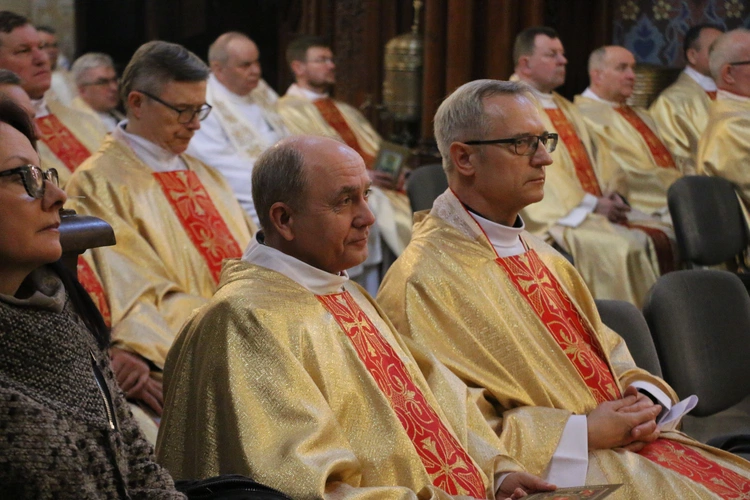 Płock. Msza Krzyżma