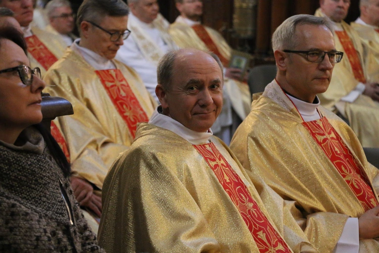 Płock. Msza Krzyżma