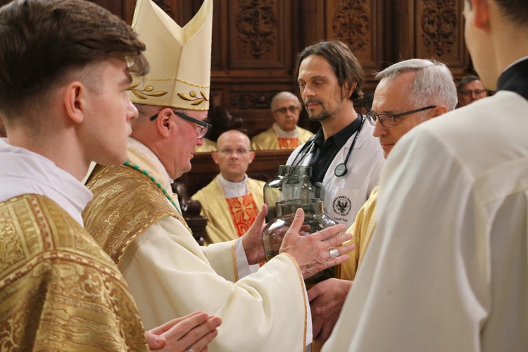 Płock. Msza Krzyżma