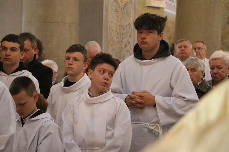 Płock. Msza Krzyżma