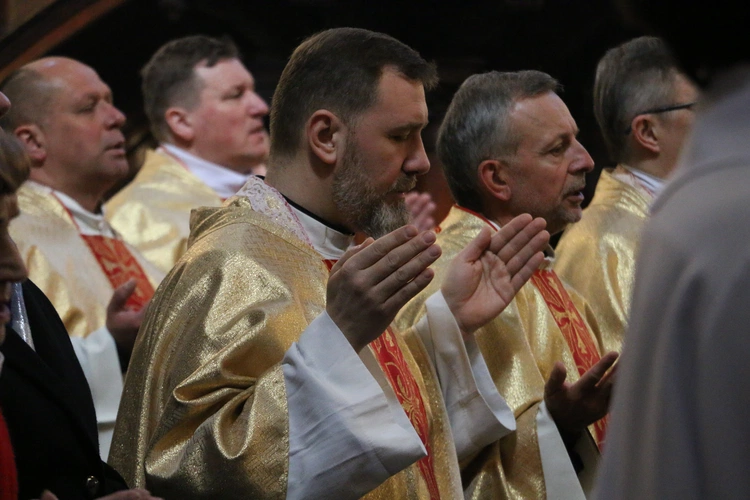 Płock. Msza Krzyżma