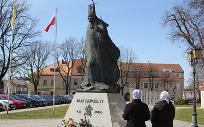 Niegasnące światło pamięci