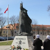 Niegasnące światło pamięci