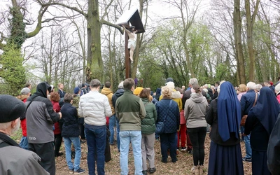 Poświęcenie odnowionego krzyża nad Odrą we Wrocławiu