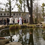 Droga Krzyżowa w schronisku Towarzystwa Pomocy im. św. Brata Alberta