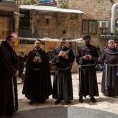 Jerozolima: 10 zakonników na Drodze Krzyżowej eskortowanych przez 50 żołnierzy