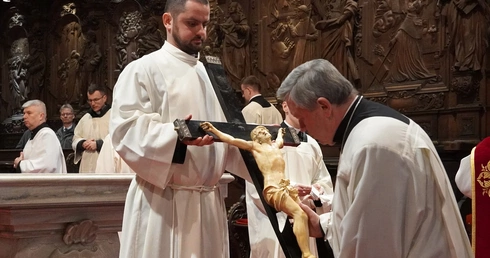 Wielki Piątek w katedrze wrocławskiej