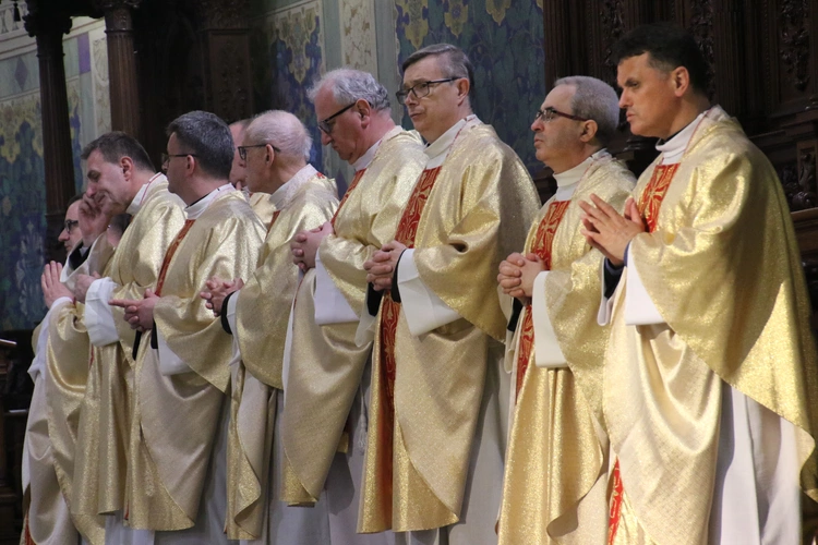 Płock. Msza Wieczerzy Pańskiej w katedrze