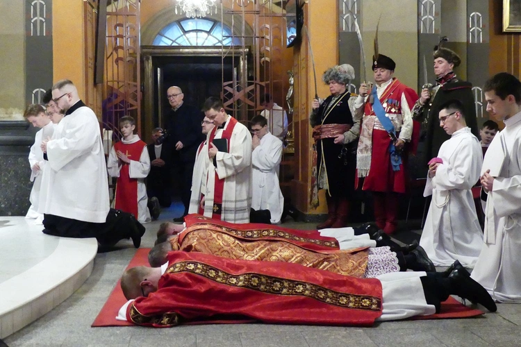 O krzyżu w bielskiej katedrze: To on był narzędziem naszego zbawienia