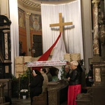 Płock. Wielki Piątek w katedrze