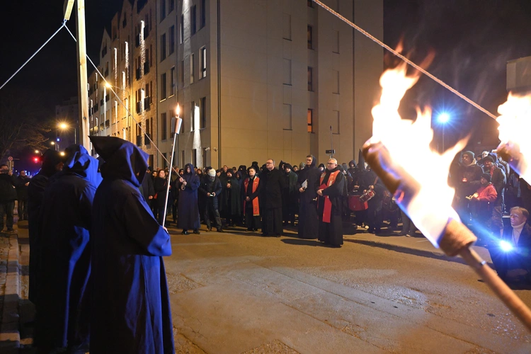 Nocne Misterium Krzyża po raz 11.
