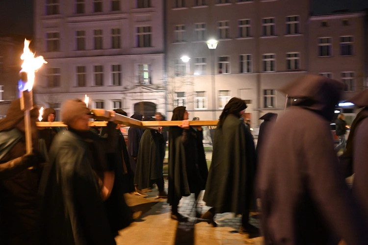 Nocne Misterium Krzyża po raz 11.