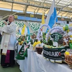 Święcenie pokarmów na stadionie Radomiaka