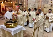 Patriarcha Jerozolimy w Wigilię Paschalną: Bóg usuwa kamienie wojen
