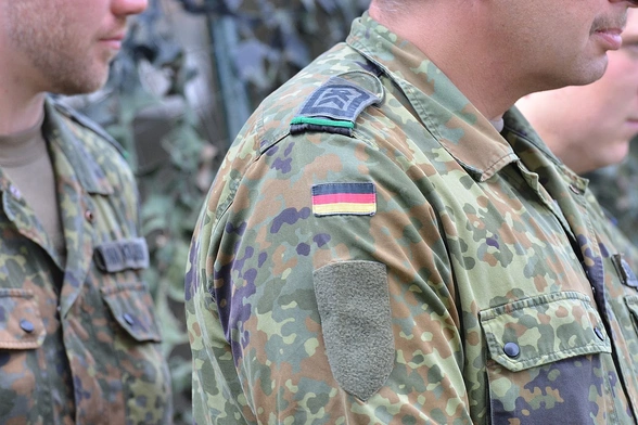 Niemcy: Mężczyźni do 45 roku życia muszą otrzymać zgodę Bundeswehry na dłuższy wyjazd zagraniczny