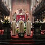 Wielka Sobota w katedrze wrocławskiej - Wigilia Paschalna