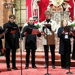 Wielka Sobota w katedrze wrocławskiej - Wigilia Paschalna