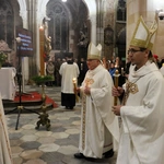 Wielka Sobota w katedrze wrocławskiej - Wigilia Paschalna