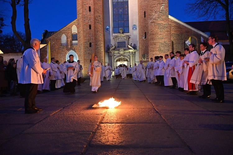 Wigilia Paschalna 2026 w archikatedrze oliwskiej