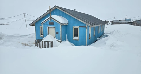 Trzy samoloty do Wielkanocy. Polski ksiądz dociera do wiernych na Alasce