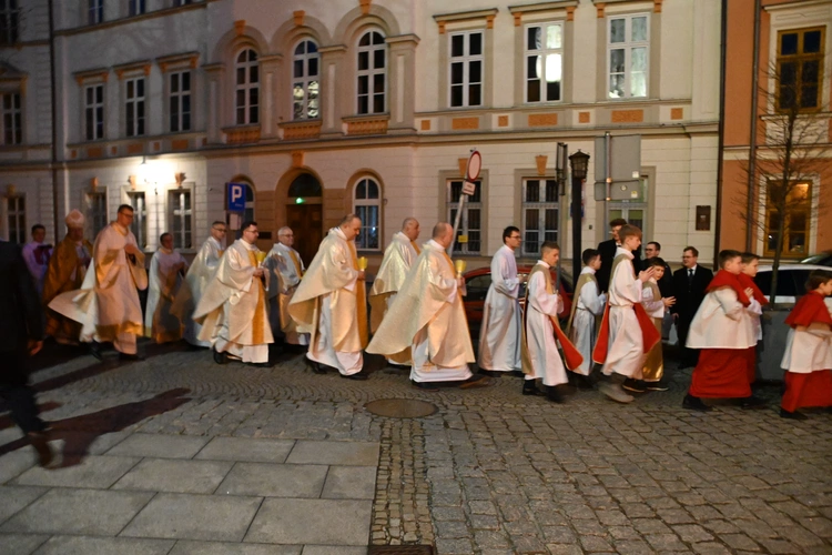 Wigilia Paschalna w bielskiej katedrze