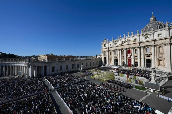 Papież w Niedzielę Wielkanocną: Pascha otwiera nowy początek dla ludzkości