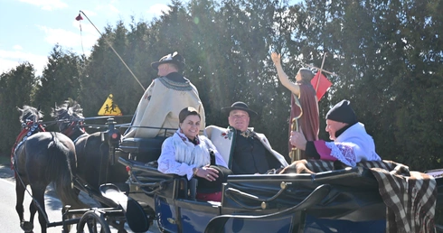 Banderia z figurą zmartwychwstałego Chrystusa