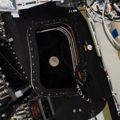 Załoga Artemis II odzyskała łączność po oblocie ciemnej strony Księżyca