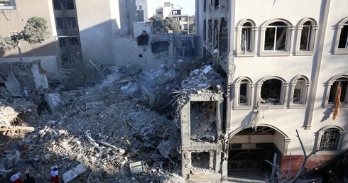 Zniszczona synagoga Khorasaniha w Teheranie