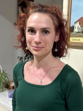 – Te wykłady są niczym źródło, z którego wypływa prawda – uważa Izabela.