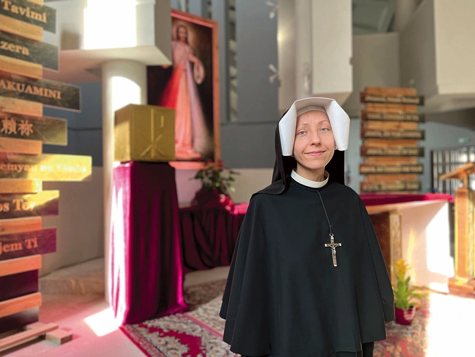 – Chciałabym, aby nawiedzający płockie miejsce objawień mogli naprawdę doświadczyć Bożych łask przez sakramenty, a zwłaszcza spowiedź i adorację Najświętszego Sakramentu, przez rekolekcje i wykłady oraz inne duchowe inicjatywy, które zamierzamy podejmować – mówi s. Ancilla Zalewska, kustosz sanktuarium na Starym Rynku.