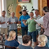  Paweł Bębenek znów odwiedzi naszą diecezję. Na zdjęciu – podczas zajęć na warsztatach w Żywcu. 