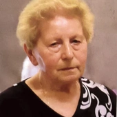 Janina Lachcik była apostołką Bożego Miłosierdzia i modlitwy różańcowej. Inspirowała nie tylko do modlitwy, ale też ufundowania w bazylice stacji Drogi Światła i sztandaru kół koronkowych. Niektórzy widzą w niej kandydatkę na ołtarze.