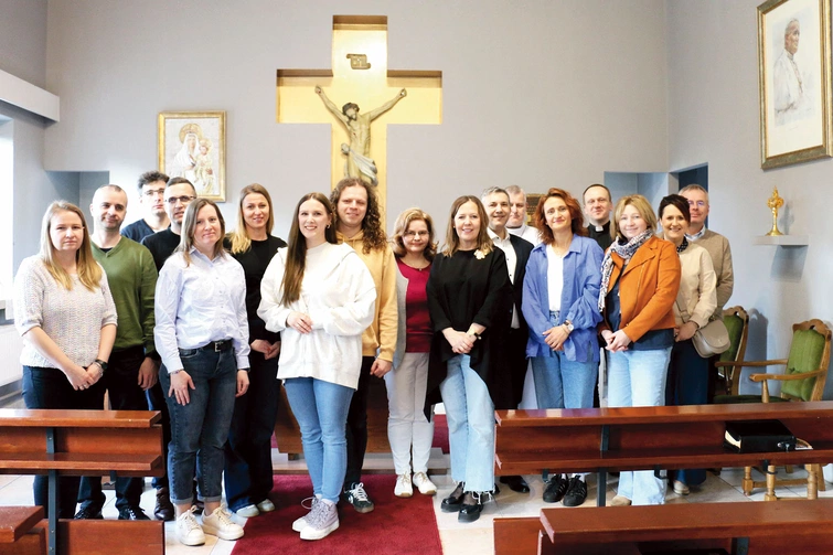 Zjazdy rozpoczyna Msza św., którą celebruje ks. Krzysztof Bochniak.