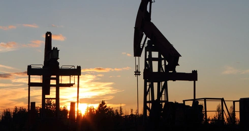 Ceny ropy gwałtownie spadają. Największa przecena od lat