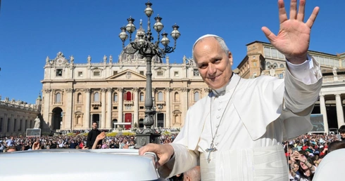 Nadzieja ze Zmartwychwstania i pilny apel o pokój