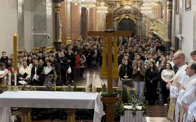 Bóg kocha cię nieidealnym