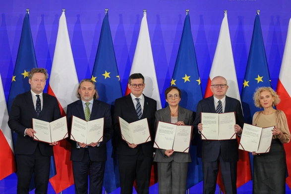 Sędziowie wybrani w marcu do Trybunału Konstytucyjnego złożyli ślubowania bez obecności prezydenta