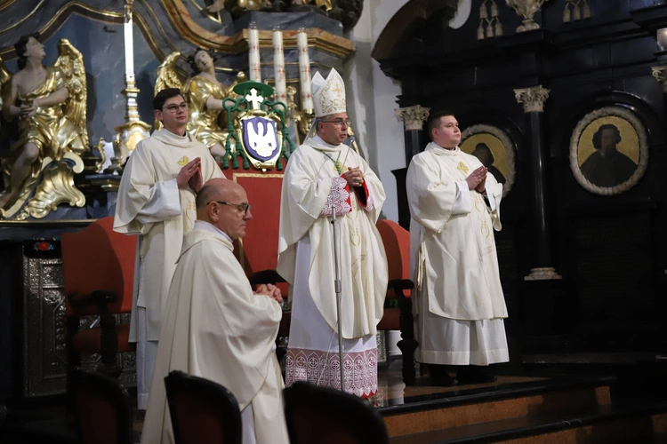 Włączenie nowych kanoników Katedralnej Kapituły Łowickiej