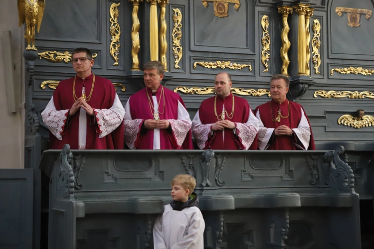 Włączenie nowych kanoników Katedralnej Kapituły Łowickiej