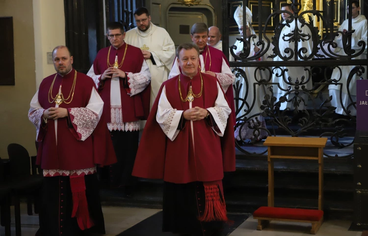 Włączenie nowych kanoników Katedralnej Kapituły Łowickiej