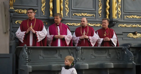 Instalacja nowych kanoników Katedralnej Kapituły Łowickiej