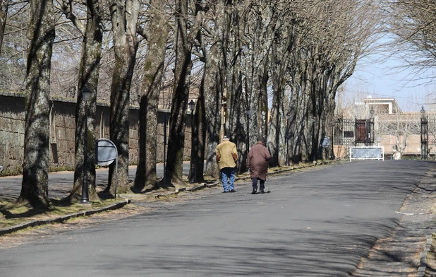 Neurolog w Światowym Dniu Choroby Parkinsona: chorych będzie coraz więcej