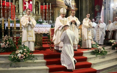 Archidiecezja wrocławska ma nowego księdza. "Jesteś sługą jedności w różnorodności, nie jednolitości!"