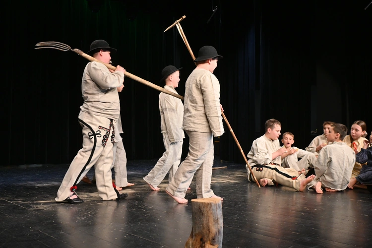 500 małych aktorów w Ludźmierzu