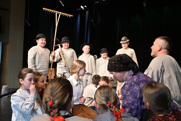 500 małych aktorów w Ludźmierzu