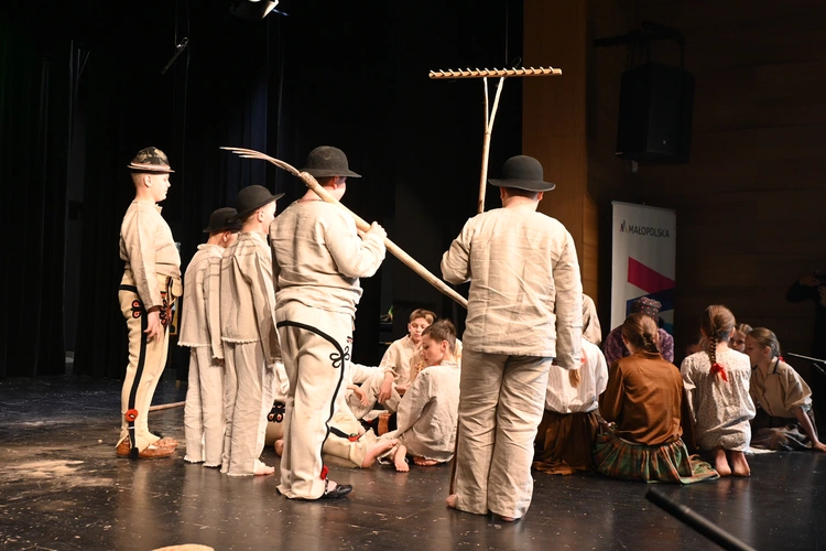 500 małych aktorów w Ludźmierzu