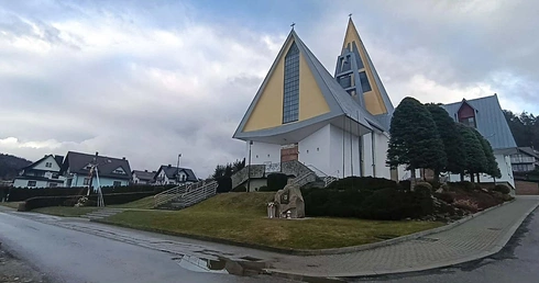 Spacer drogą kościelną