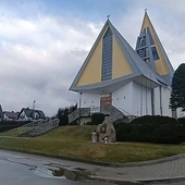 Spacer drogą kościelną